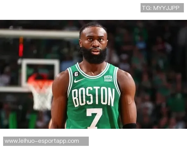 轻松发挥杰伦布朗13投6中轻松斩获21分1篮板展现实力