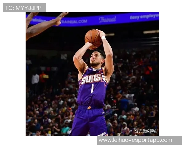 布克谈投篮手部动作是否算球的一部分引发热议 布克谈投篮手部动作是否算球的一部分引发热议