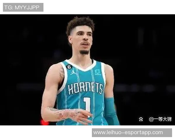 雄鹿与黄蜂比赛裁判报告揭示关键漏判字母哥进攻三秒违例成焦点